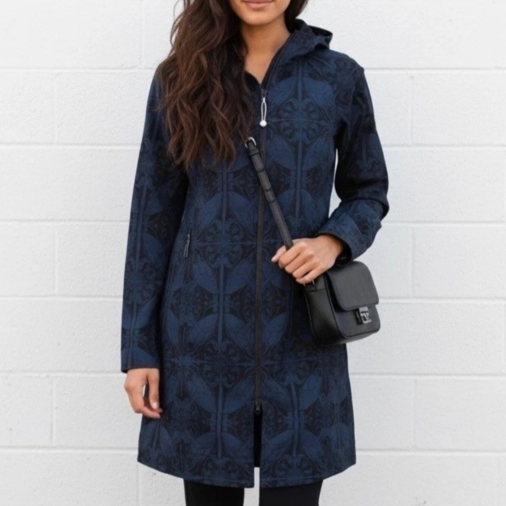 Lululemon Apres Yoga Dancers In The Snow Long Jacket